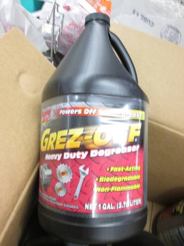 lot 218 image: Case of 6 Gallons Grez-Off HD Degre...