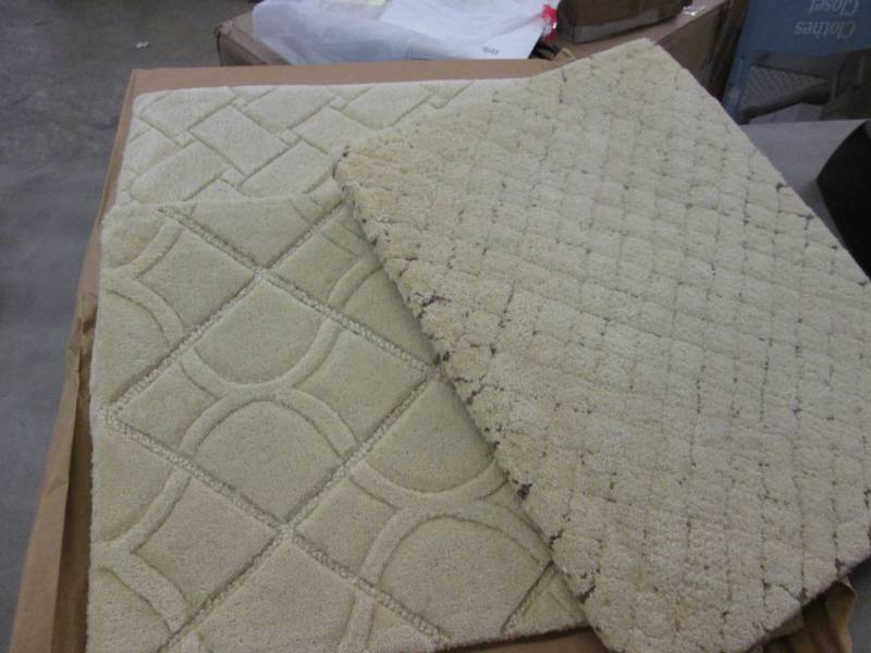 lot 266 image: Lot of 10- 13x18 Assorted Patterns ...