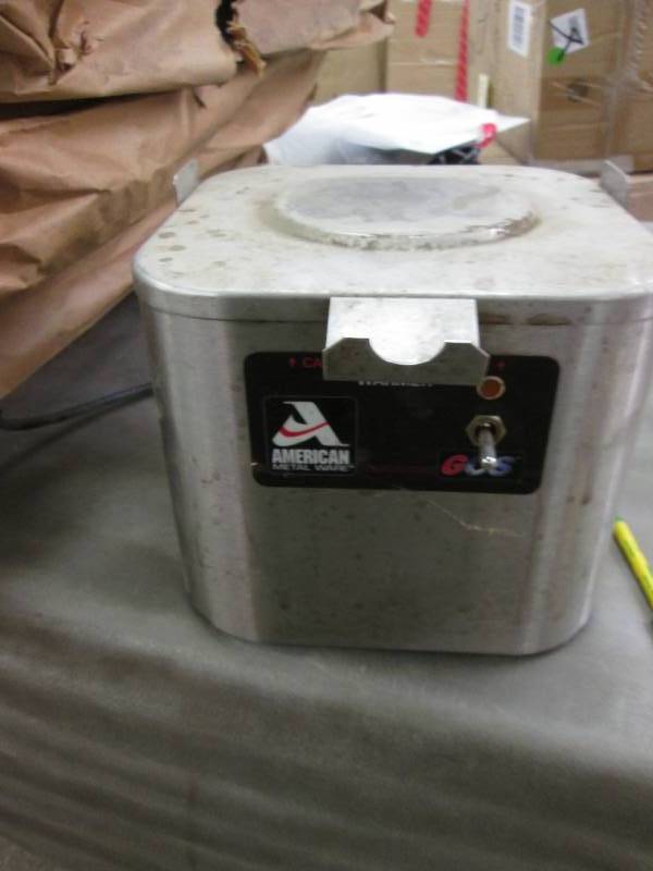 lot 268 image: American Metal Ware Warmer - tested...