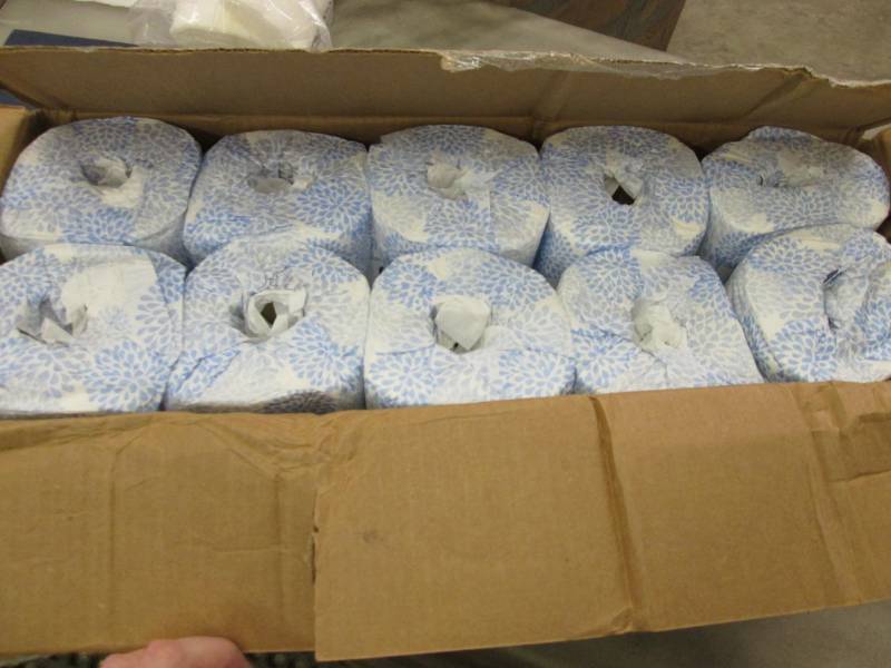 lot 281 image: 20 pack Cottonelle Toilet Paper...
