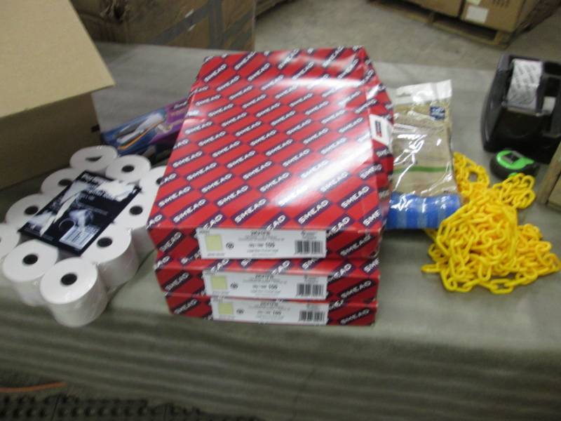 lot 290 image: Plastic Chain, 60 inch Microfiber W...