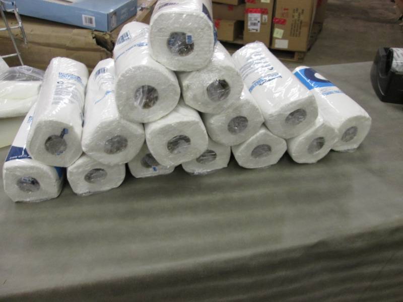 lot 303 image: 15 Rolls Boardwalk 2ply Paper Towel...