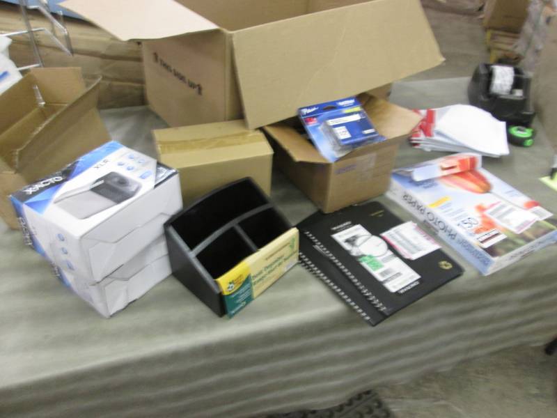 lot 308 image: 2 X-acto Compact Electric Pencil Sh...