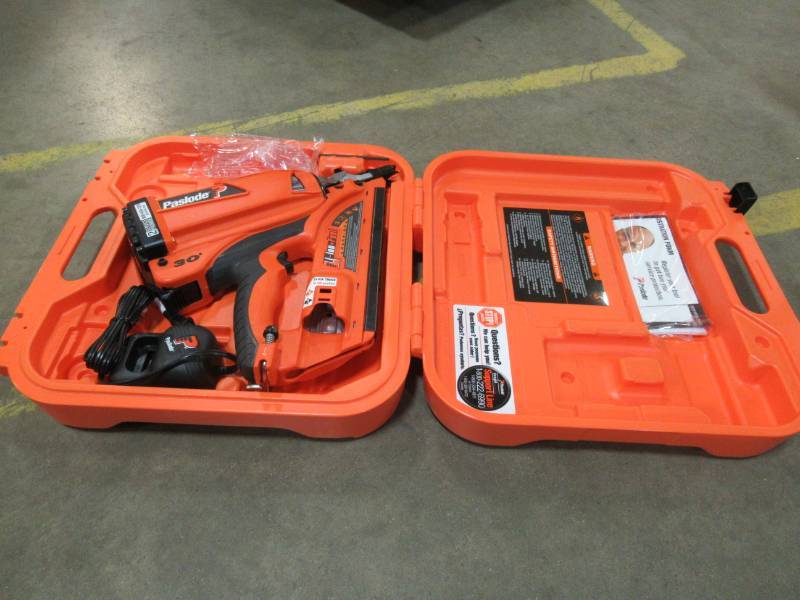 lot 102 image: Paslode Cordless CF325XP Lithium-Ion 30° Framing Nailer, - Missing Battery - Slightly Used.