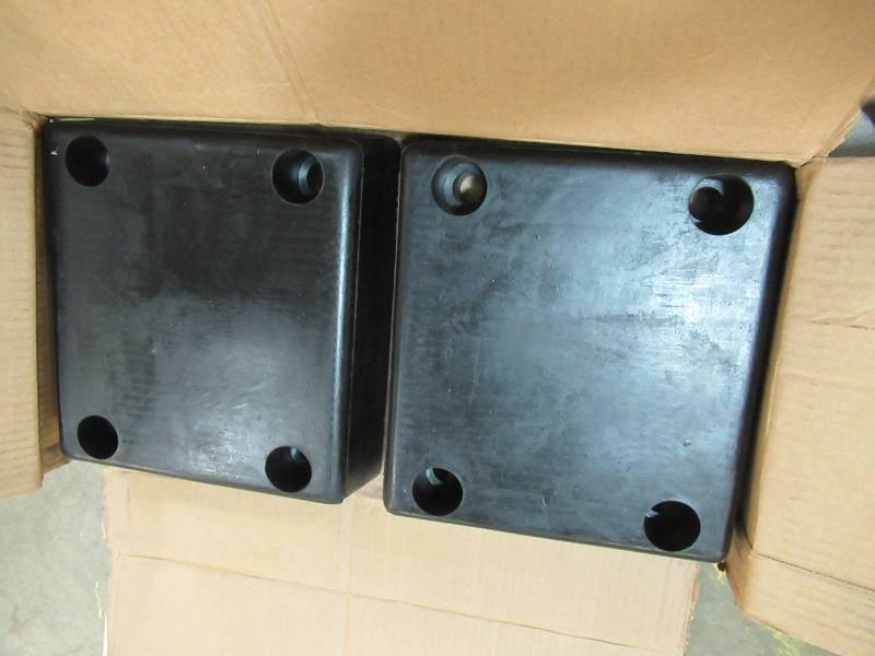 lot 156 image: 2 Vestil 4 in. x 12 in. x 13 in. Molded Rubber Bumper For Loading Dock, B-1213-4