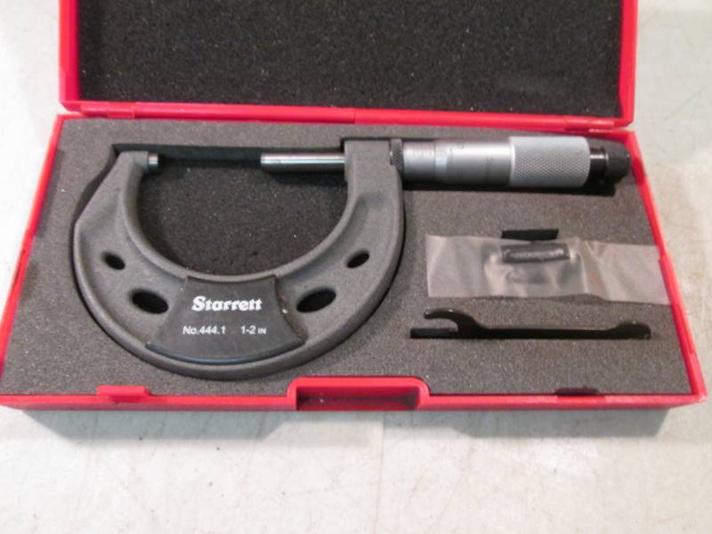 Starrett 1-2 Micrometer in Case  R...