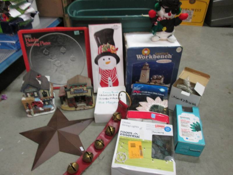Lot of Misc Christmas Decor  RM4...