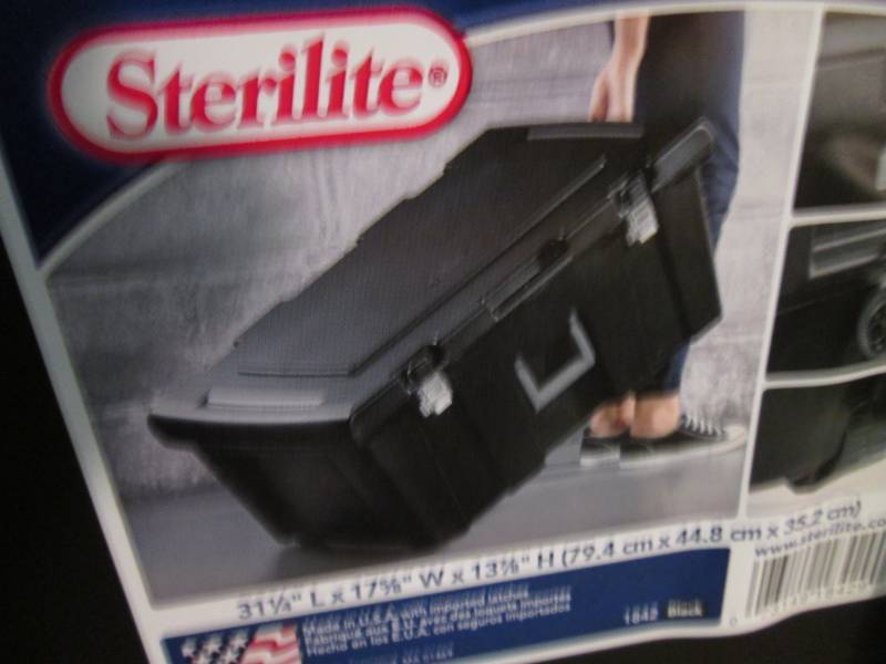 Sterilite 92 quart Footlocker Stora...