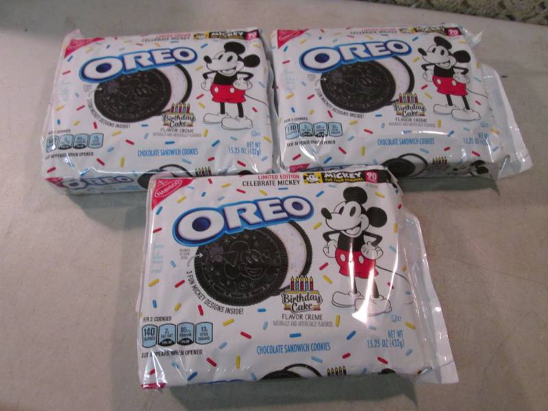 3 Packs of Birthday Cake Oreo Cooki...