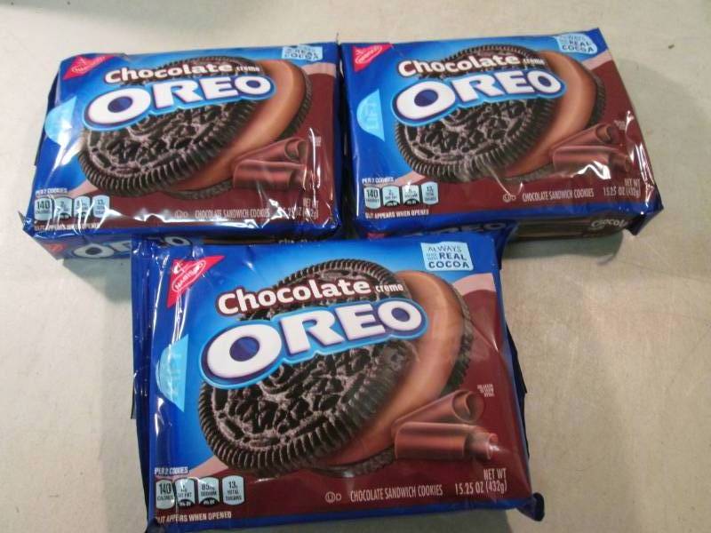 3 Packs of Chocolate Creme Oreo Coo...