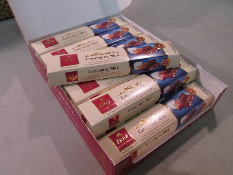 Box of 12 Frey Swiss Chocolate Choc...