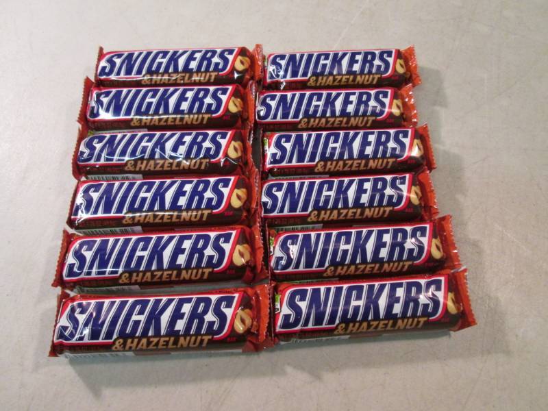12 Snickers & Hazelnut Candy Bars B...