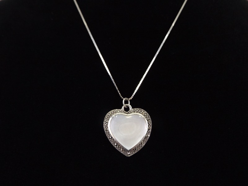 .925 Sterling Silver Art Nouveau Mother of Pearl Heart Pendant Necklace