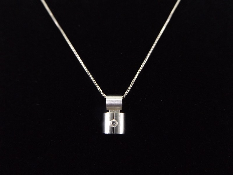 .925 Sterling Silver Diamond Pendant Necklace