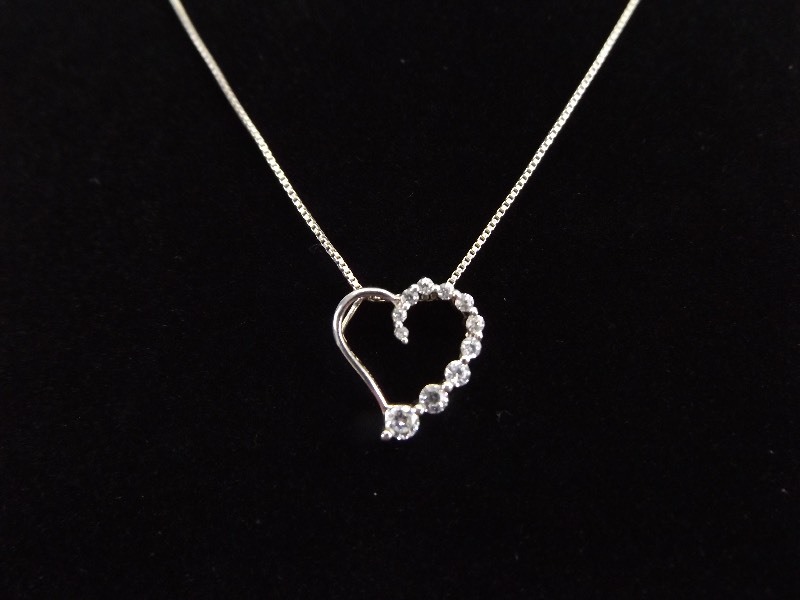 .925 Sterling Silver Crystal Heart Pendant Necklace