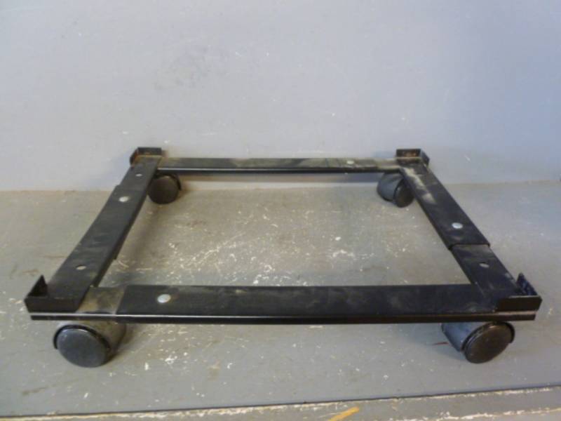 Metal Dolly