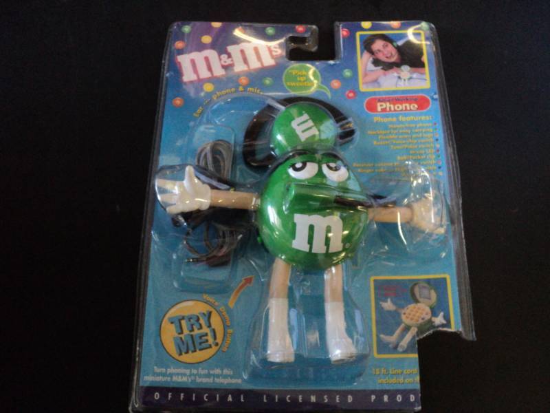 lot 10 image: M & Ms Actual Working Phone...
