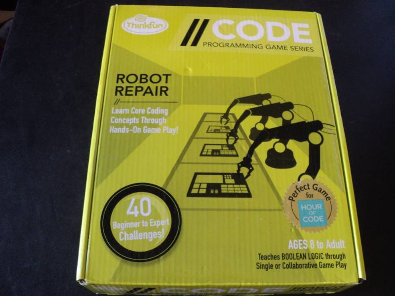lot 13 image: Think Fun Robot Repair Code Program...