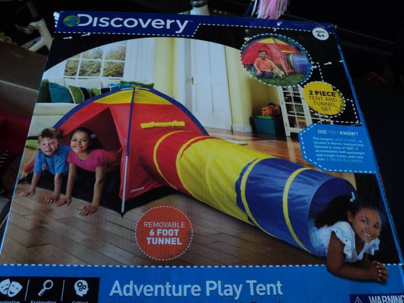 lot 22 image: Adventure Play Tent...