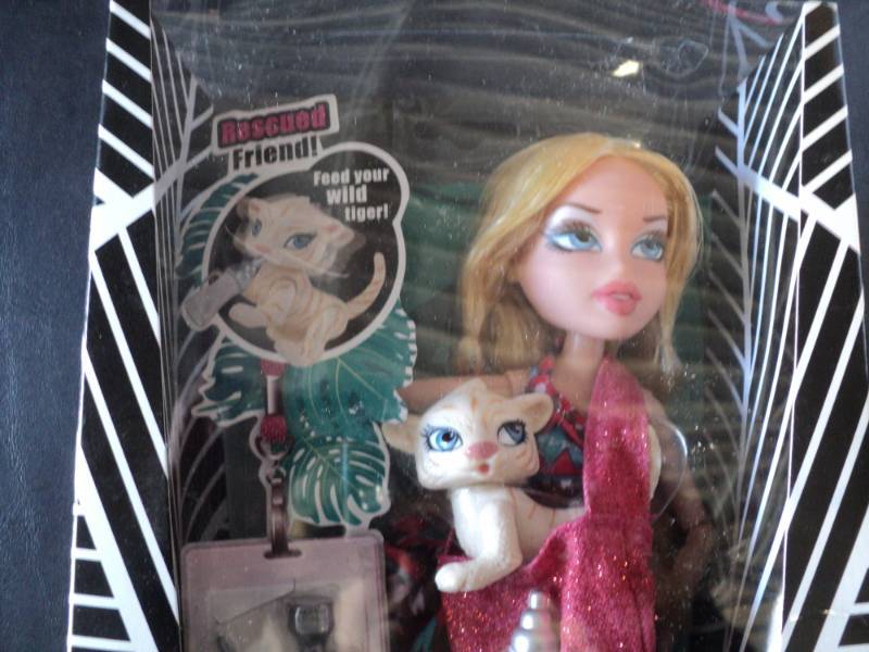 lot 31 image: Bratz in the Wild...