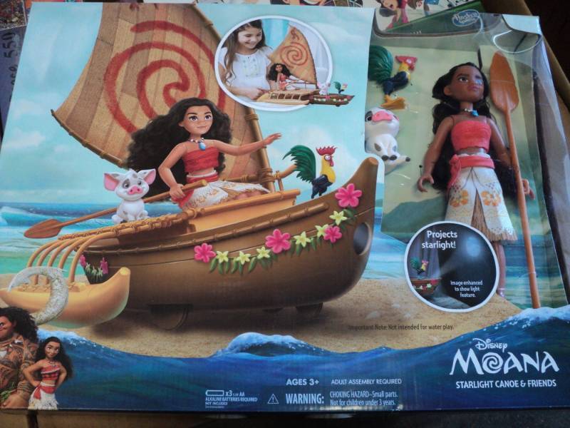 lot 32 image: Moana...