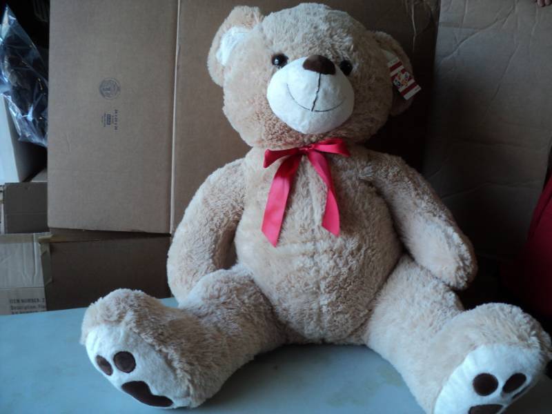 lot 91 image: Giant Bear...