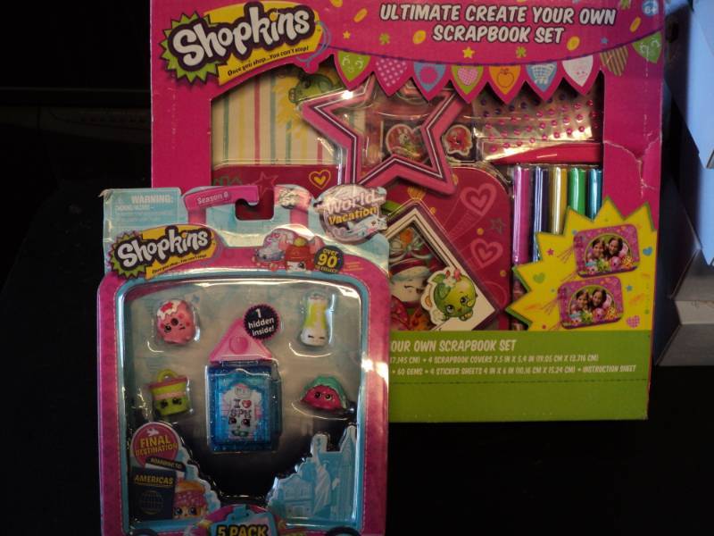 lot 98 image: Shopkins set of 2...