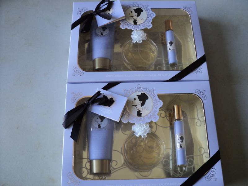 lot 126 image: Bonita 3 Piece Fragrance Set 2 set...