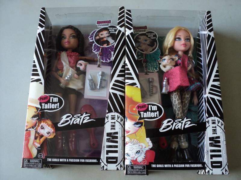 lot 130 image: 2 Bratz Dolls...