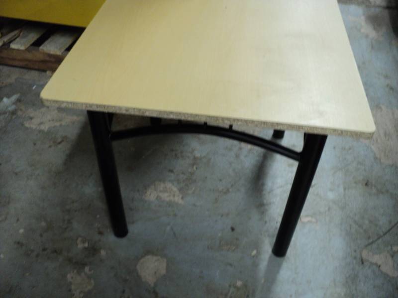 lot 13 image: Table with Metal Legs 24 x 22 x 19...