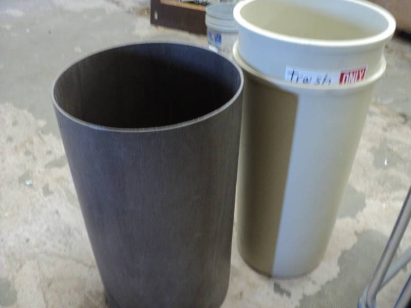 lot 14 image: 3 Trash Barrels 31 High...