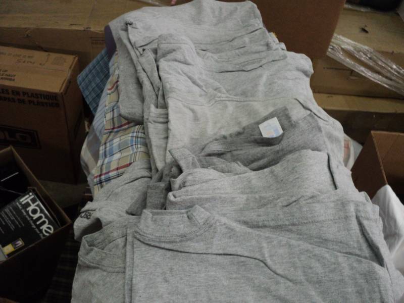 lot 24 image: 12 T Shirts size XL, 9 grey and 3 w...