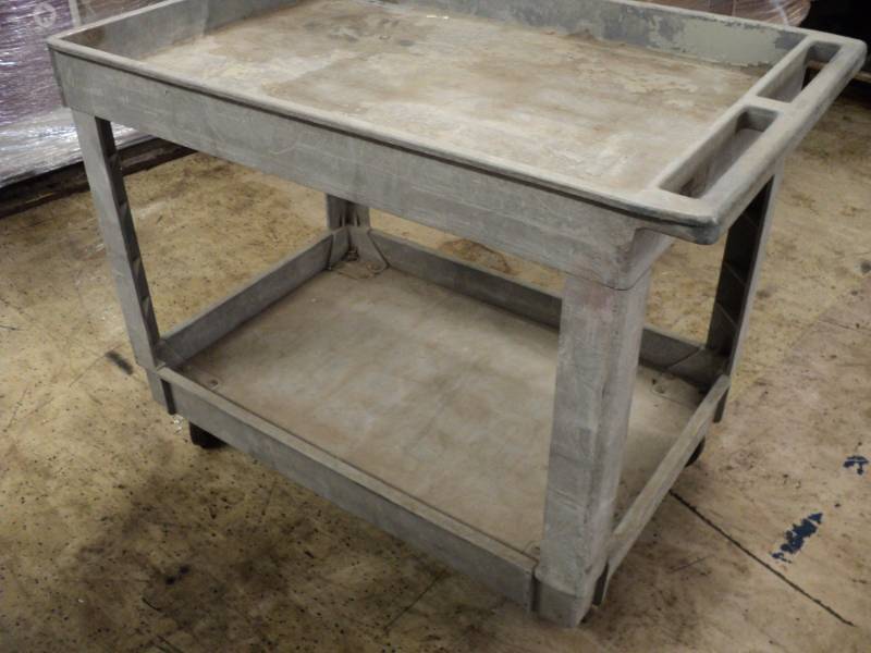 lot 48 image: Cart on Wheels 40 x 26 x 32...