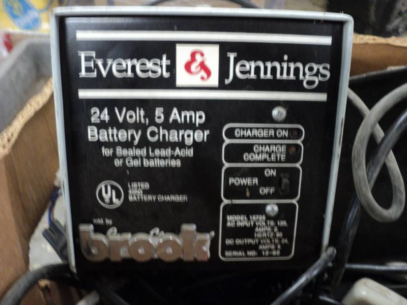 lot 49 image: Everest Jennings 24 Volt Dual Mod 5...