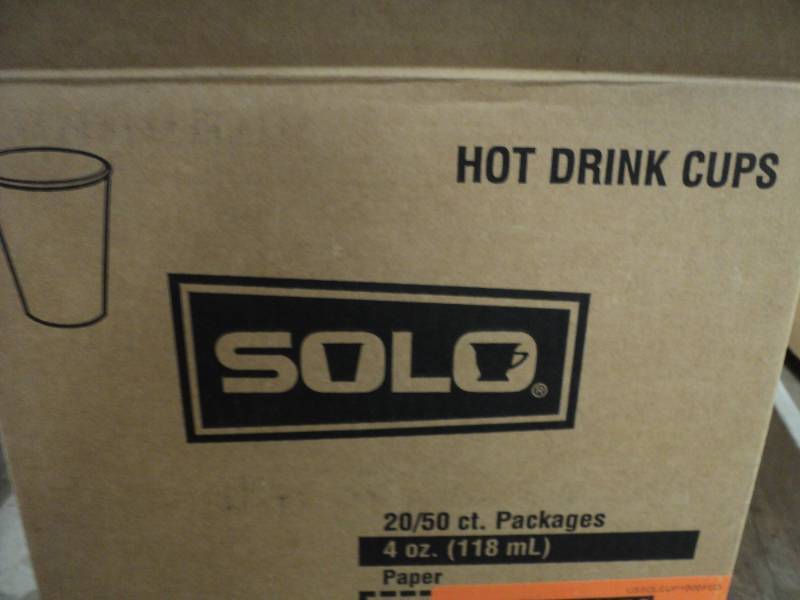 lot 52 image: Box of 1000 Solo 4 oz Hot Cups...