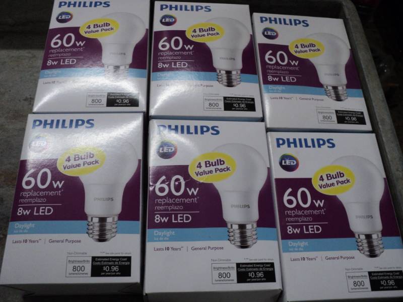lot 58 image: 6 Philips- 4 packs 60W LED Lightbul...