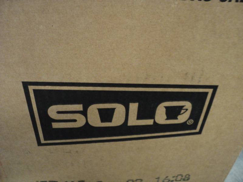lot 75 image: Case  of Solo - 4 oz Hot Cups - 100...