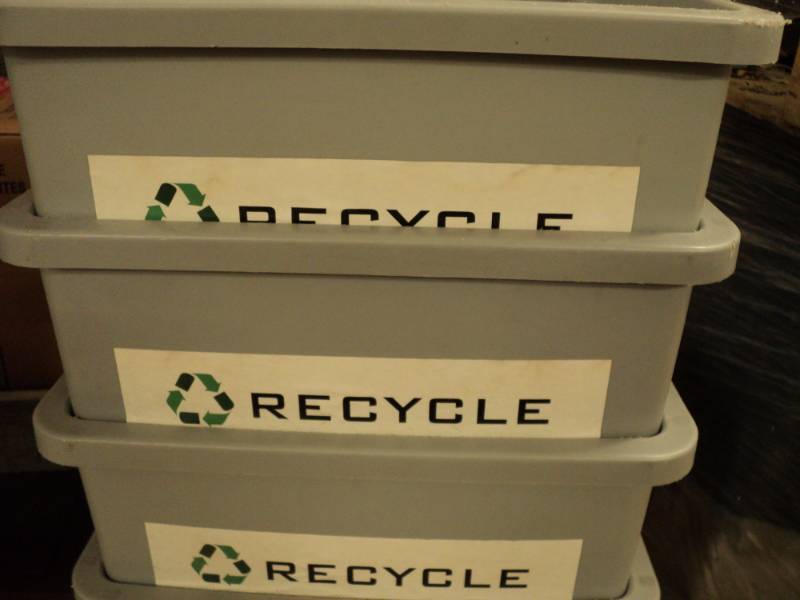lot 81 image: 3 Recycle Containers...