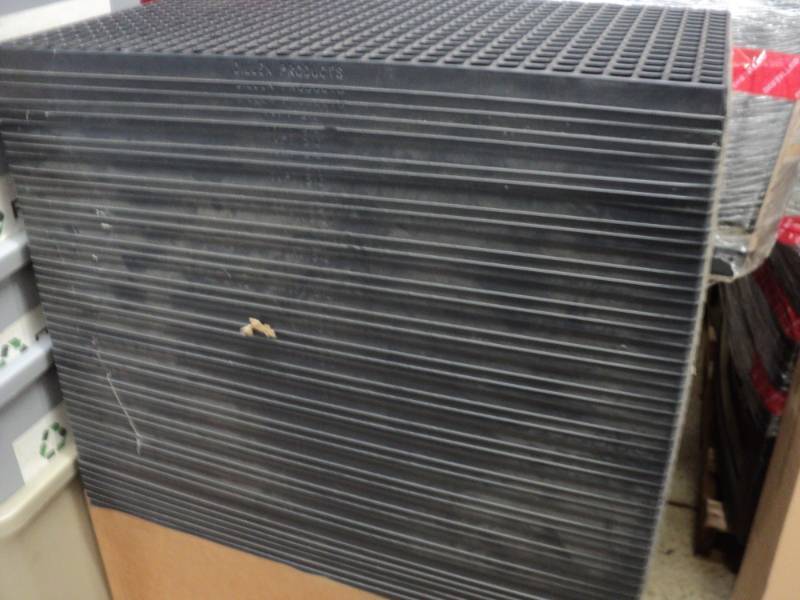 lot 85 image: 47 Seed Starting Trays...