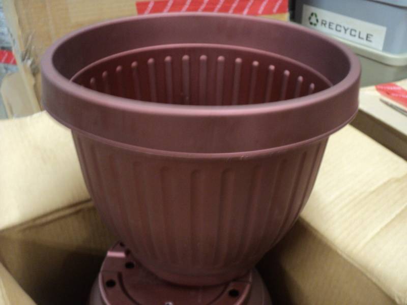 lot 92 image: Case of 20 Urns- 12 Diameter 11 H...