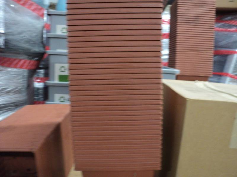 lot 94 image: 35 Pots 9 square...
