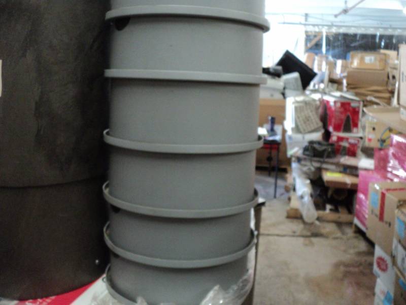 lot 100 image: 6 Recycle Containers...