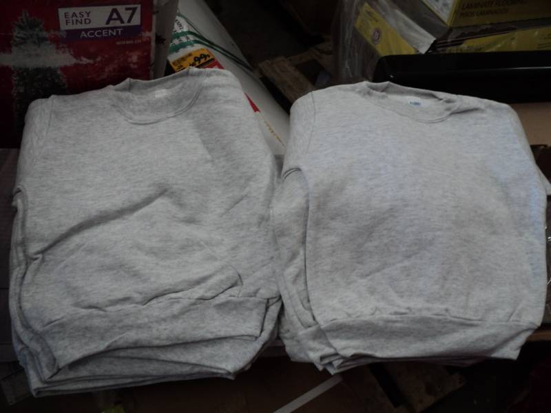 lot 104 image: 15 Grey Size 3 Long Sleeve Sweatshi...