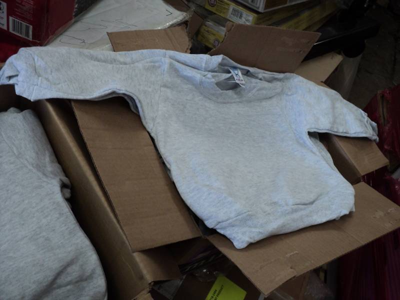 lot 111 image: 18  size 3 Grey Long Sleeve Sweatsh...