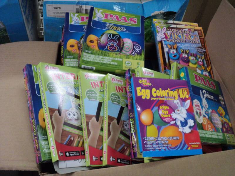 lot 123 image: Box of Huge Variety of Eggs Colorin...