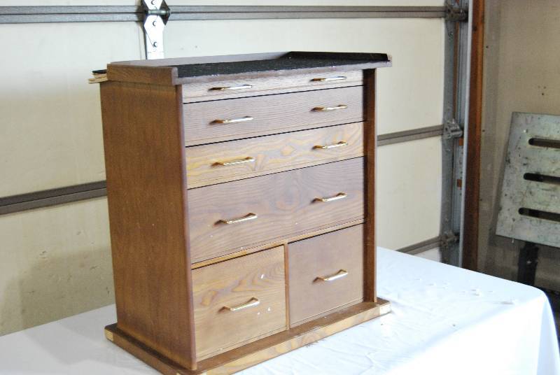 lot 68 image: Sportsman 203