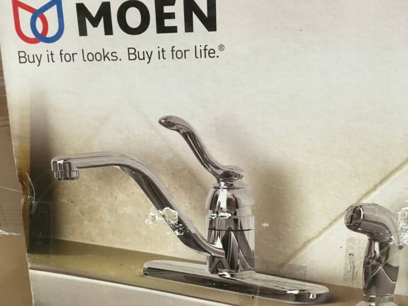 lot 18 image: MOEN Banbury Single-Handle Standard Kitchen Faucet with Side Sprayer in Chrome