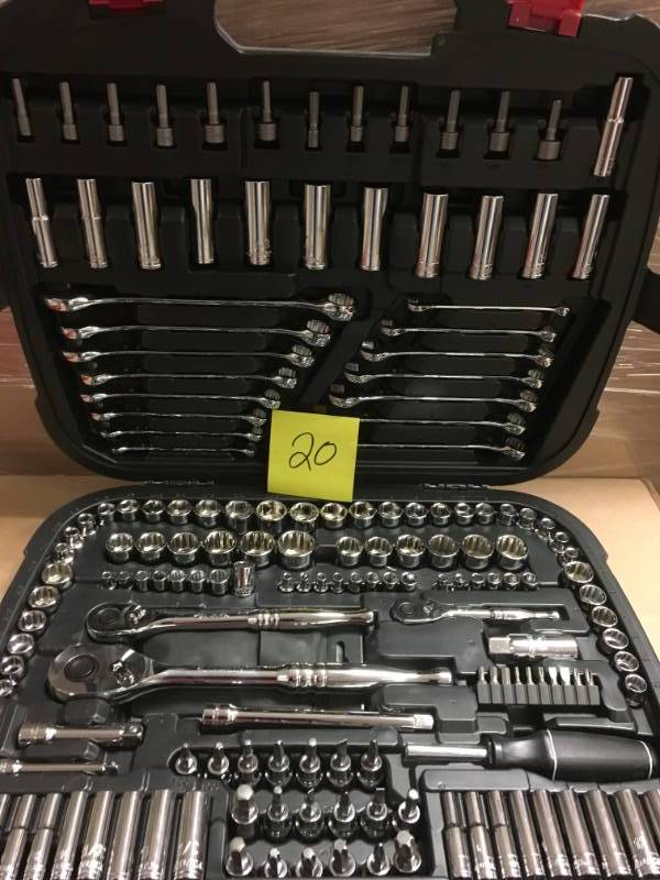 lot 20 image: Husky Mechanics Tool Set (185-Piece)