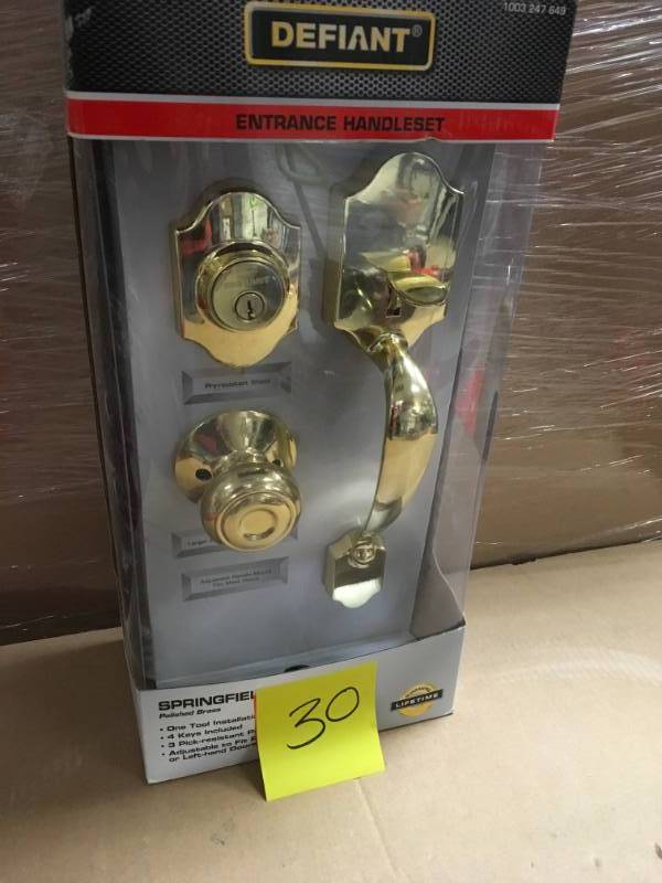 lot 30 image: Defiant Springfield Single Cylinder Polished Brass Door Handleset with Mushroom Knob
