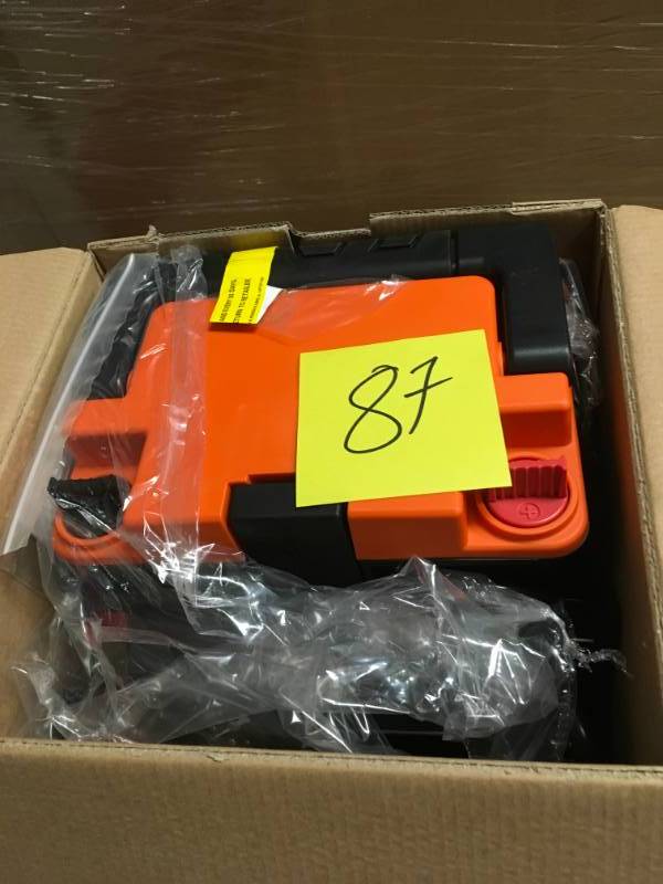 lot 87 image: BLACK  DECKER JS75C2PB 750 Amp Portable Power Station in good working condition